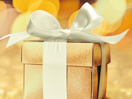 EMOZIONE3 - Auguri! - Cofanetto regalo - 1 deliziosa cena o 1 trattamento relax o 1 attività sportiva per 1 o 2 persone - 4