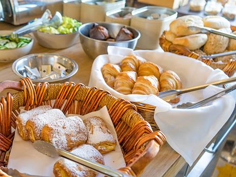 SMARTBOX - Fuga al sole del Mediterraneo: 2 notti nel Castillo de Monda - Cofanetto regalo - 7