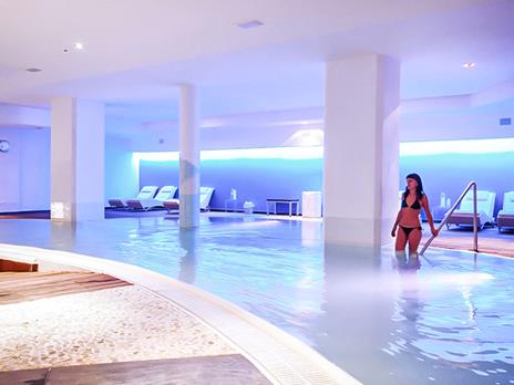 SMARTBOX - Relax per due a Chianciano Terme: accesso di 4 ore alla Spa con camera in appoggio e kit Spa - Cofanetto regalo - 3