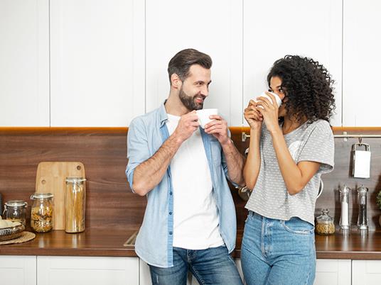 SMARTBOX - Ammazzacaffè Time: 1 bottiglia di grappa e 2 confezioni di caffè miscela arabica a domicilio - Cofanetto regalo - 13