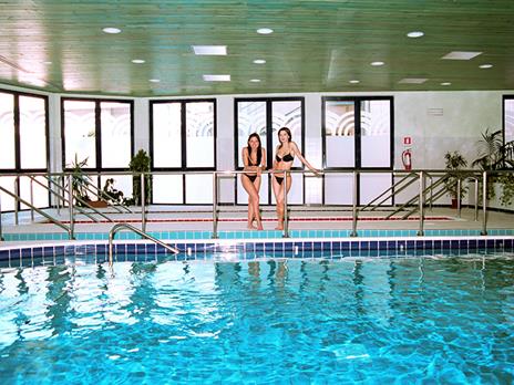 SMARTBOX - 1 ingresso Spa per 2 e massaggio Venus di coppia - Cofanetto regalo - 4