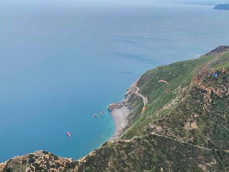 SMARTBOX - 1 suggestivo volo in parapendio biposto per 2 persone in Sicilia - Cofanetto regalo - 13