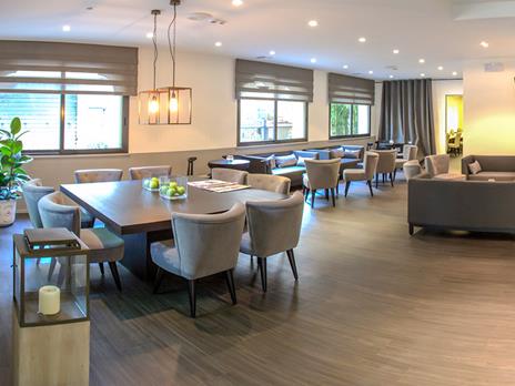 SMARTBOX - Io & te sulla Riviera Romagnola: 2 notti con servizio spiaggia e accesso all'idromassaggio - Cofanetto regalo - 5