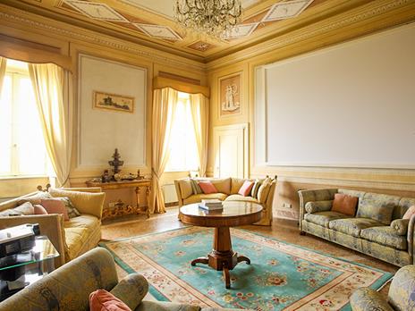 SMARTBOX - Un amore da favola: 1 notte con cena in castello per 2 sposi - Cofanetto regalo - 4