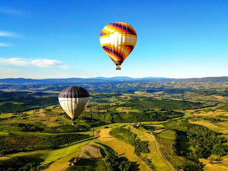SMARTBOX - Io & Te tra le nuvole: 1 romantico volo in mongolfiera per 2 sposi - Cofanetto regalo - 3