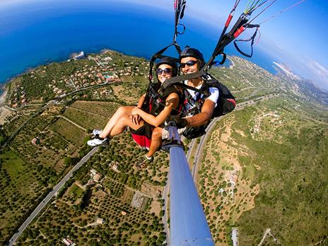 SMARTBOX - Matrimonio ad alta quota: 1 avventura adrenalinica in volo per 2 novelli sposi - Cofanetto regalo - 4