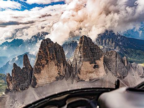 SMARTBOX - Magiche Dolomiti dall'alto: esclusivo volo in elicottero sul Lago di Braies per 5 persone - Cofanetto regalo - 3