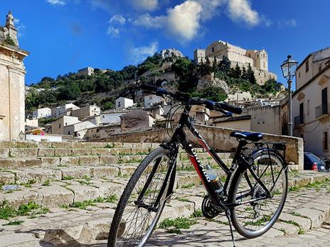 SMARTBOX - Romantica Scicli: 1 notte con idromassaggio e tour in bici - Cofanetto regalo - 7