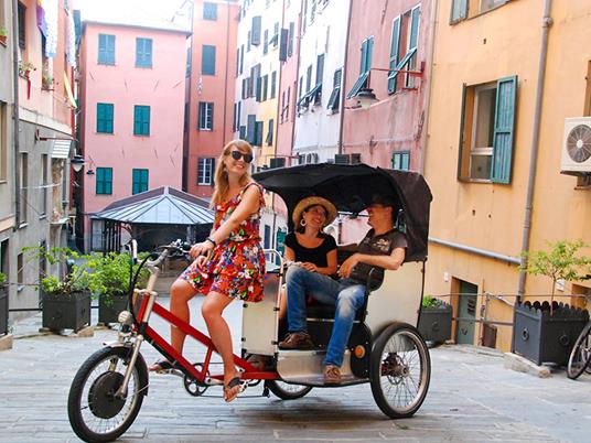 SMARTBOX 1 notte in Junior Suite in residenza d'epoca 4* a Genova con cena e tour in risciò centro storico Cofanetto regalo - 3