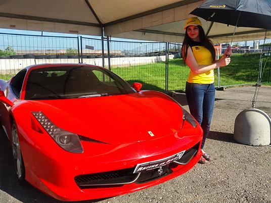 SMARTBOX - Guida su pista a Castelletto di Branduzzo: 1 giro su Ferrari 458 con video - Cofanetto regalo - 5