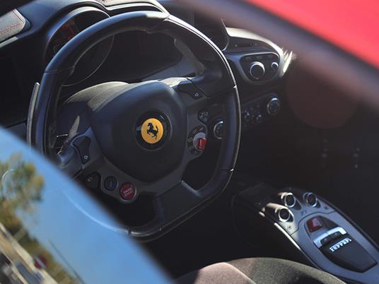 SMARTBOX - Guida su pista a Castelletto di Branduzzo: 1 giro su Ferrari 458 con video - Cofanetto regalo - 6