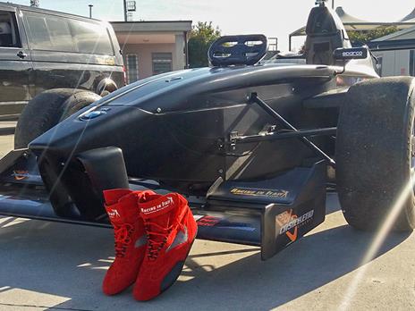 SMARTBOX - 10 giri in Formula 4 con video nell'Autodromo di Varano - Cofanetto regalo - 3