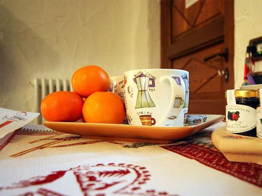 SMARTBOX - Soggiorno in Valle d'Aosta: 1 notte in Mini Suite, 1 cena e 1 ingresso ai castelli valdostani - Cofanetto regalo - 4