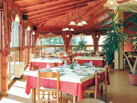 SMARTBOX - 3 giorni e 2 cene in Piemonte - Cofanetto regalo - 3