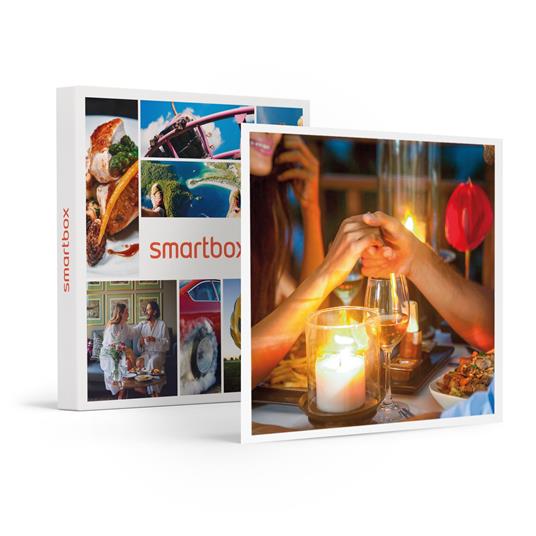 SMARTBOX - In viaggio con amore: romantici soggiorni di 2 notti con cena - Cofanetto regalo