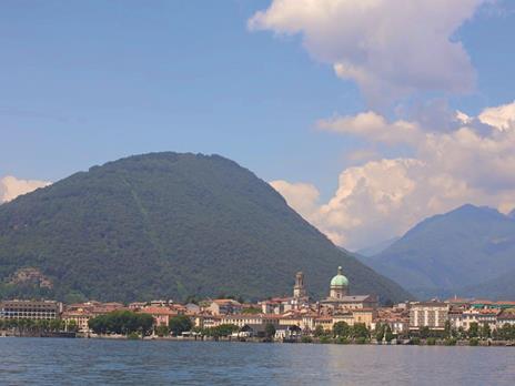 SMARTBOX - In viaggio con amore: romantici soggiorni di 2 notti con cena - Cofanetto regalo - 2