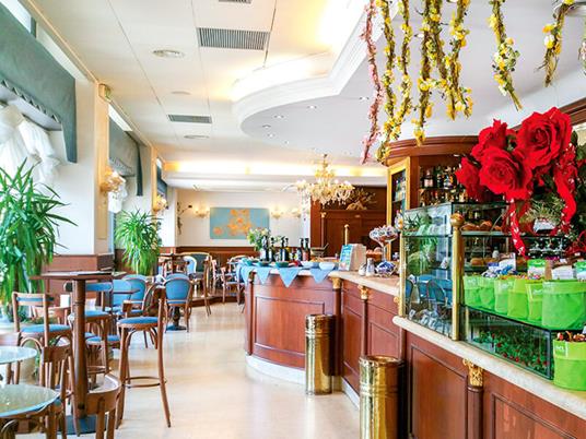 SMARTBOX - Alle terme con gusto: 1 rilassante giornata in Spa con aperitivo o degustazione per 2 - Cofanetto regalo - 8