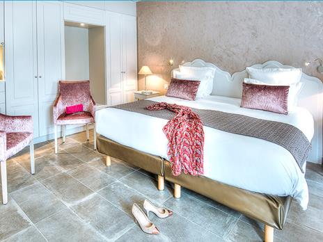 SMARTBOX - Fuga alle terme con gusto: 1 notte con colazione, 1 trattamento benessere e cena - Cofanetto regalo - 5