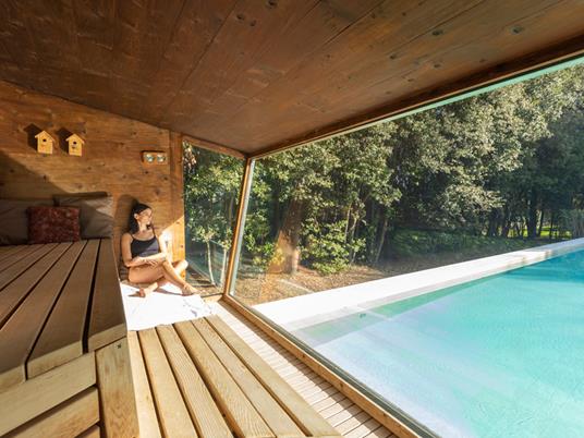 SMARTBOX - Oasi di benessere - Cofanetto regalo - 1 ingresso di 5h presso un centro QC Terme e un regalo benessere per 2 persone - 3
