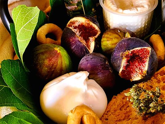 SMARTBOX - 2 notti con degustazione ai Sassi di Matera in dimora storica scavata nella roccia - Cofanetto regalo - 4