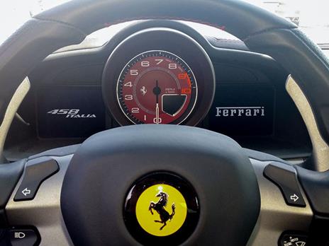 SMARTBOX - Motori ruggenti in pista: guida di 3 auto da sogno - Cofanetto regalo - 3