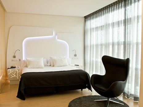 SMARTBOX - Destinazione Spagna: 2 giorni in incantevoli città spagnole per 2 - Cofanetto regalo - 2