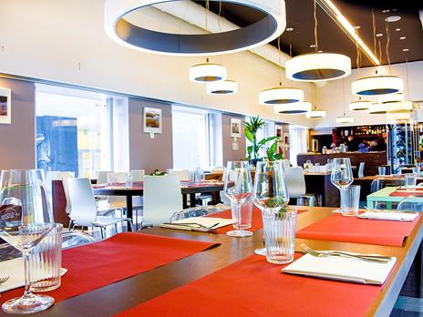 SMARTBOX - 1 cena a Milano in un ristorante selezionato dalla Guida MICHELIN - Cofanetto regalo - 2