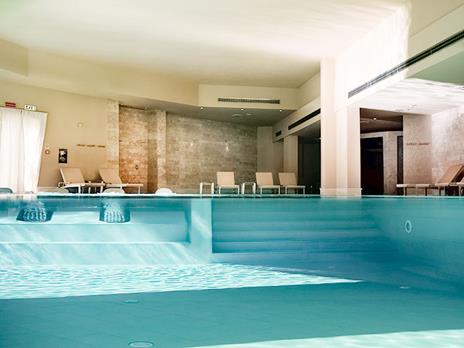 SMARTBOX - Alla scoperta del tacco dItalia: 1 notte con Spa e cena in hotel 3* e 4* in Puglia - Cofanetto regalo - 3