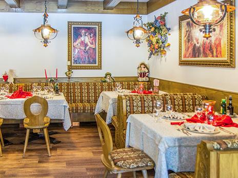 SMARTBOX - In Veneto tra gusto e ricercatezza: 1 cena gourmet per 2 in ristoranti selezionati - Cofanetto regalo - 2