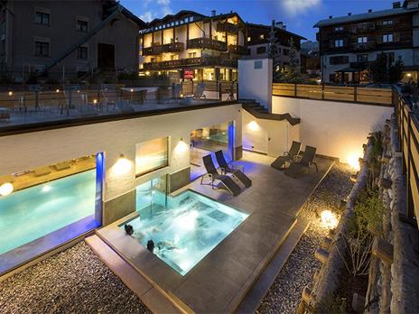 SMARTBOX - Relax a Livigno: 2 notti in hotel 4* con cena, Spa e piscina esterna riscaldata - Cofanetto regalo - 7