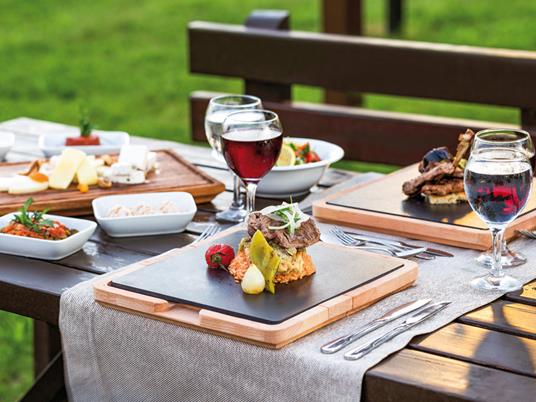 SMARTBOX - Per la nostra maestra: soggiorni, attività e tanto divertimento - Cofanetto regalo - 3