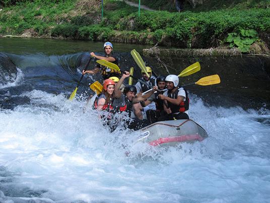 SMARTBOX - Emozioni tra avventura e storia: discesa in soft-rafting e visita ai monasteri benedettini - Cofanetto regalo - 3