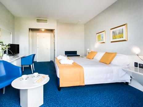 SMARTBOX - 1 notte di benessere con accesso Spa in hotel 4* a Vicenza - Cofanetto regalo - 3