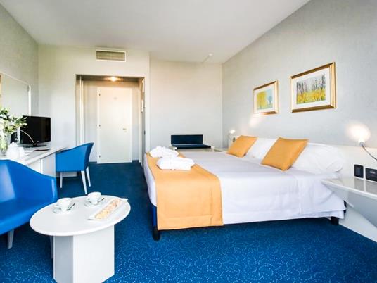 SMARTBOX - 1 notte di benessere con accesso Spa in hotel 4* a Vicenza - Cofanetto regalo - 3