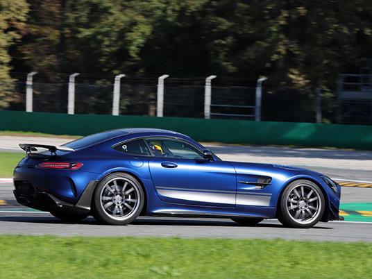 SMARTBOX - Come un vero pilota: 1 giro al volante di una Mercedes-AMG GT R PRO sul Circuito di Vairano - Cofanetto regalo - 3