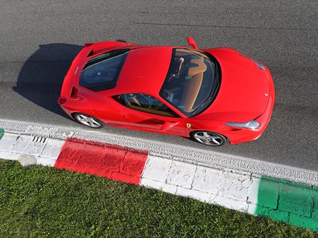 SMARTBOX - Guida su pista: 1 emozionante giro al volante di una Ferrari 458 Italia sul Cremona Circuit - Cofanetto regalo - 4