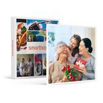 SMARTBOX - Un viaggio con il sorriso della mamma: 1 notte con aperitivo o attività - Cofanetto regalo