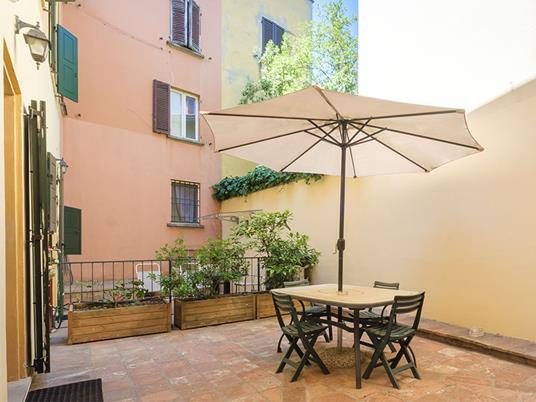 SMARTBOX - A Bologna in grande stile con 1 notte in Appartamento e bottiglia di Prosecco per 2 - Cofanetto regalo - 3