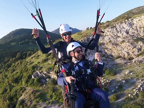 SMARTBOX - In volo sopra Pisa col parapendio in tandem per 1 persona - Cofanetto regalo - 4