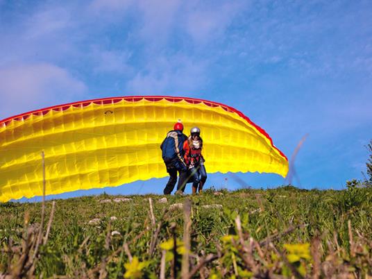 SMARTBOX - Emozioni tra le nuvole a Bergamo con un volo in parapendio per 2 - Cofanetto regalo - 3