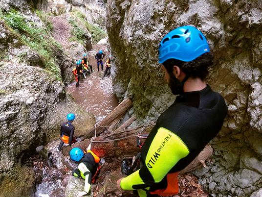 SMARTBOX - Avventura per 2 in Val di Sole: 3h di canyoning in Trentino - Cofanetto regalo - 3