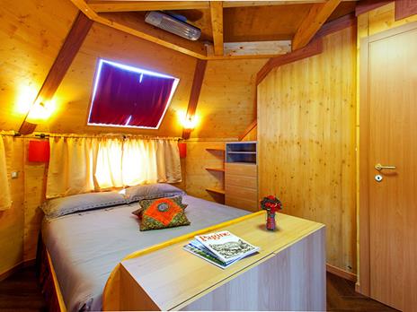 SMARTBOX - Soggiorno insolito in Valle dAosta: 1 notte in Maisonette per 2 persone - Cofanetto regalo - 3