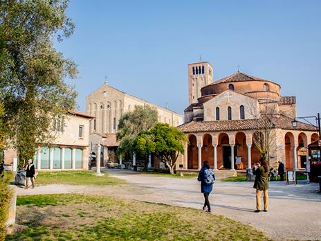 SMARTBOX A spasso per le isole di Murano Burano e Torcello: tour in barca e visita a una vetreria per 4 Cofanetto regalo - 3