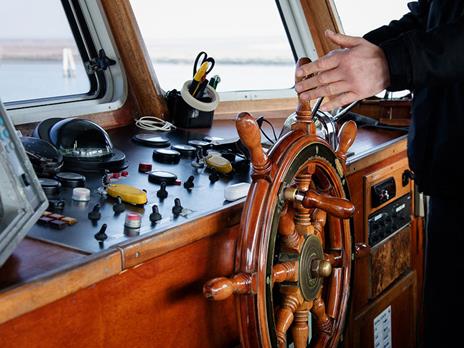 SMARTBOX - Tour in barca a Murano, Burano e Torcello con soste e visita guidata a una vetreria per 4 - Cofanetto regalo - 2
