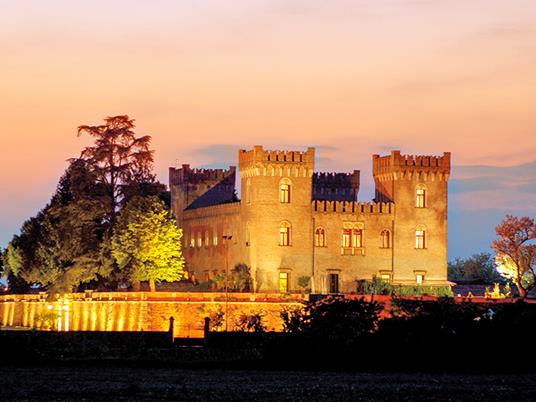 SMARTBOX - Chi è il colpevole? Cena con delitto al Castello di Bevilacqua per 2 detective - Cofanetto regalo - 2