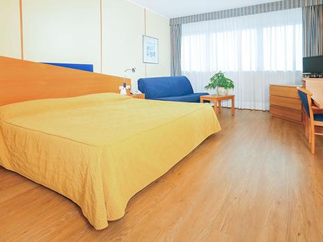 SMARTBOX - 1 notte di benessere e relax ad Aosta con accesso alle Terme Saint Vincent - Cofanetto regalo - 3