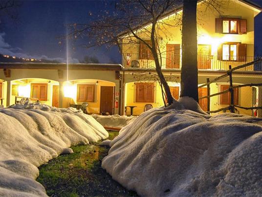 SMARTBOX Risate e natura con 1 notte in agriturismo vicino a Rieti e accesso Parco Avventura del Colonello Cofanetto regalo - 3