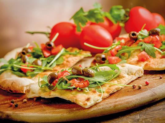 SMARTBOX - Congratulazioni - Cofanetto regalo - 1 soggiorno o 1 soggiorno con cena o trattamento benessere, o 1 cena o 1 pausa relax o 1 attività sportiva per 2 persone - 6