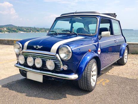 SMARTBOX - 1 giornata in auto d'epoca tra percorsi a scelta in Toscana - Cofanetto regalo - 2