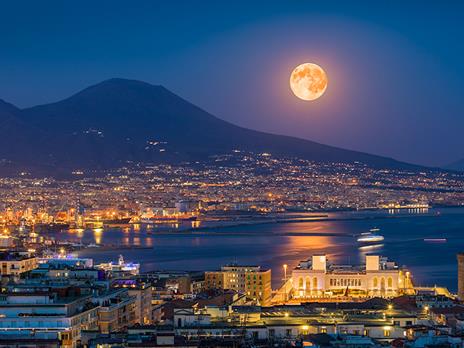 SMARTBOX - Ghost tour della Napoli esoterica tra monacielli, cornicelli e pizza per 2 - Cofanetto regalo - 3